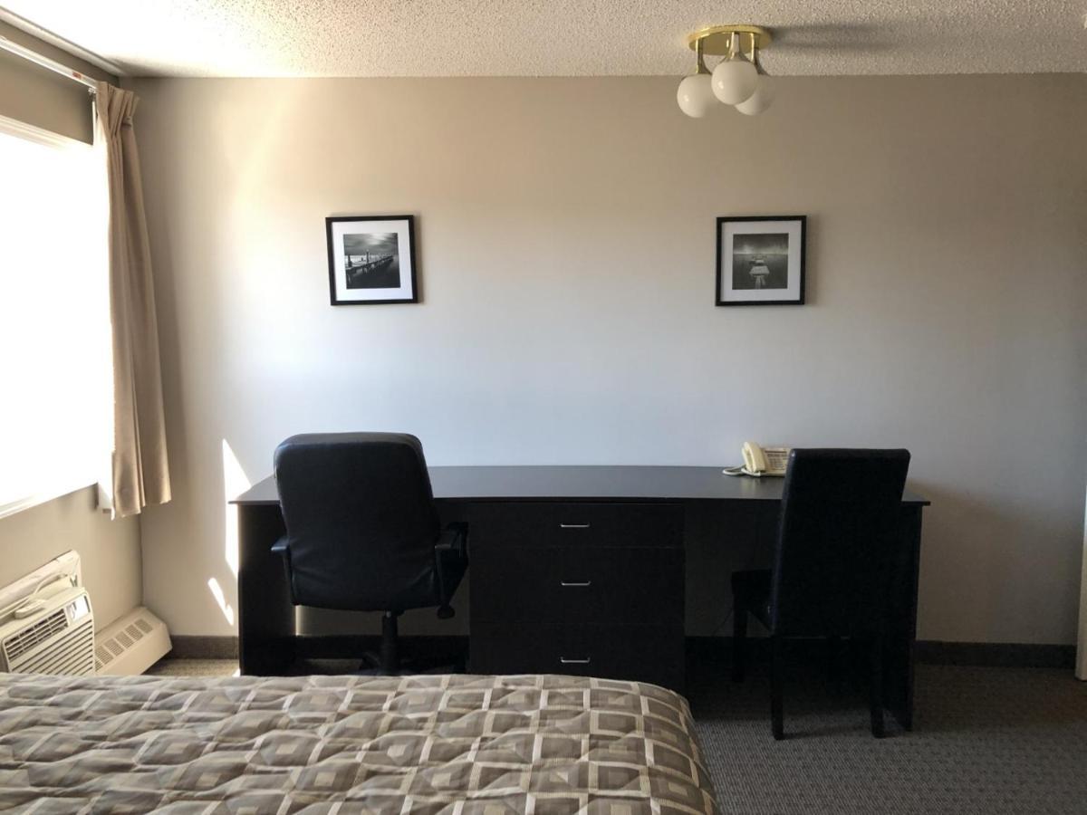 Arbour Ridge Inn & Suites Kindersley Exteriér fotografie