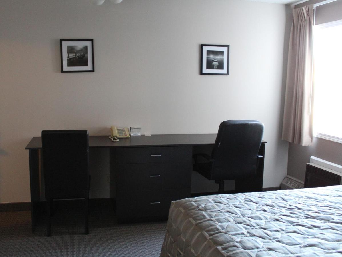 Arbour Ridge Inn & Suites Kindersley Exteriér fotografie