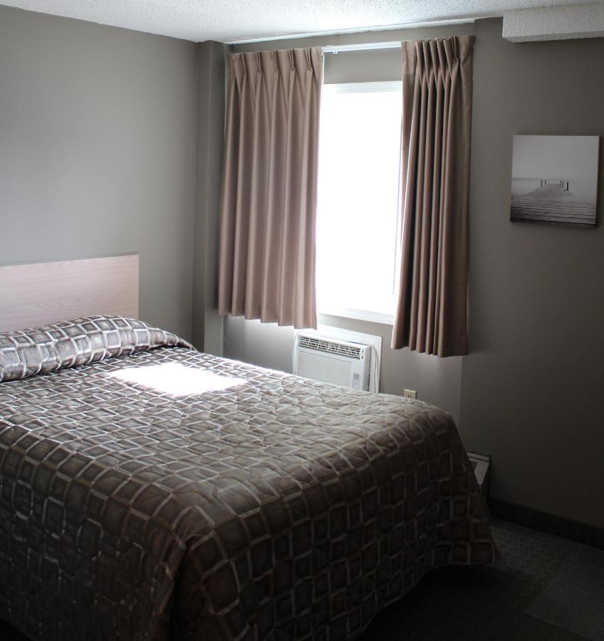 Arbour Ridge Inn & Suites Kindersley Exteriér fotografie